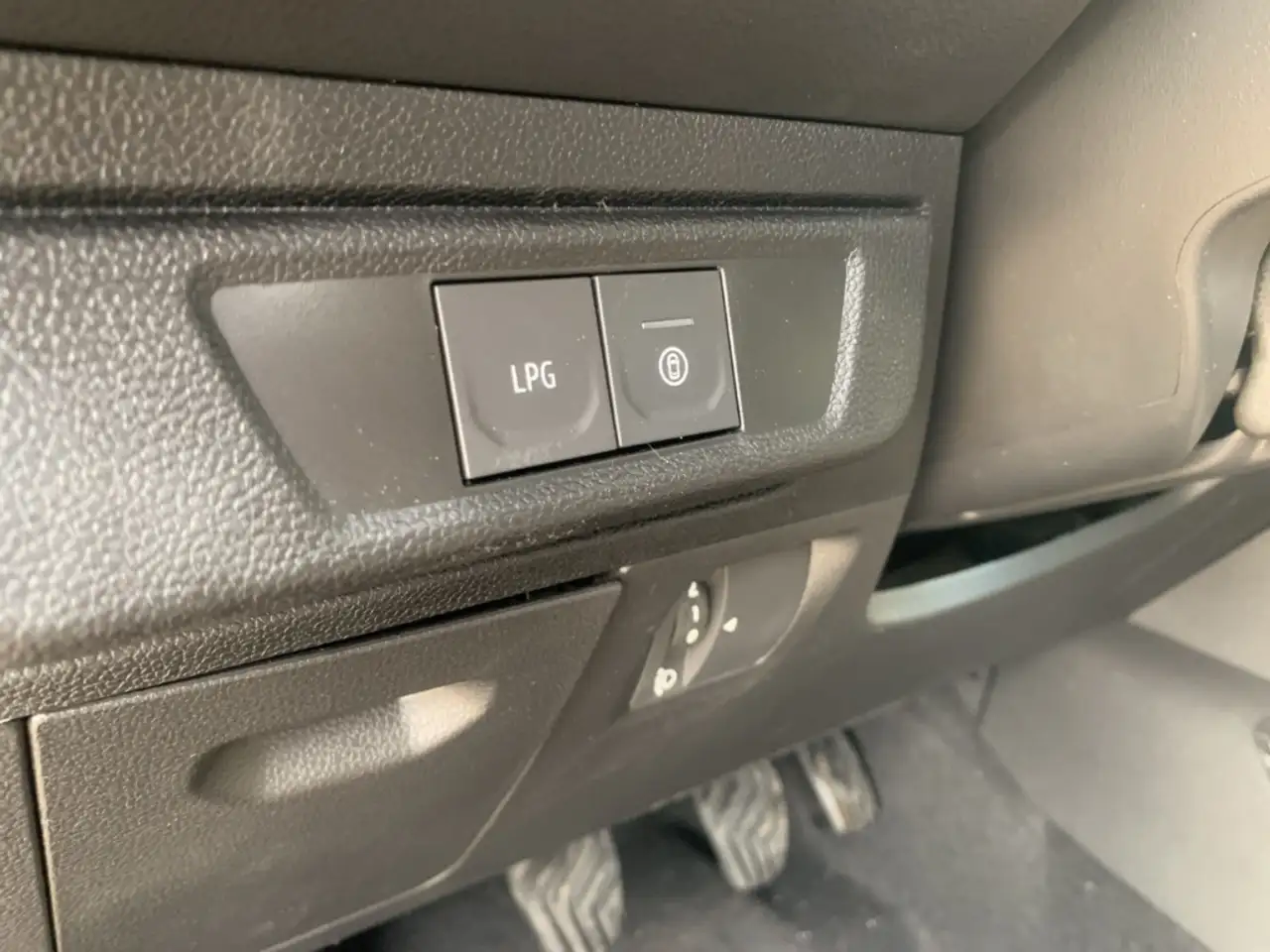 Dacia Sandero EXPRESSION ECO-G 100 Expression LPG+NAVI+, миниатюра 21