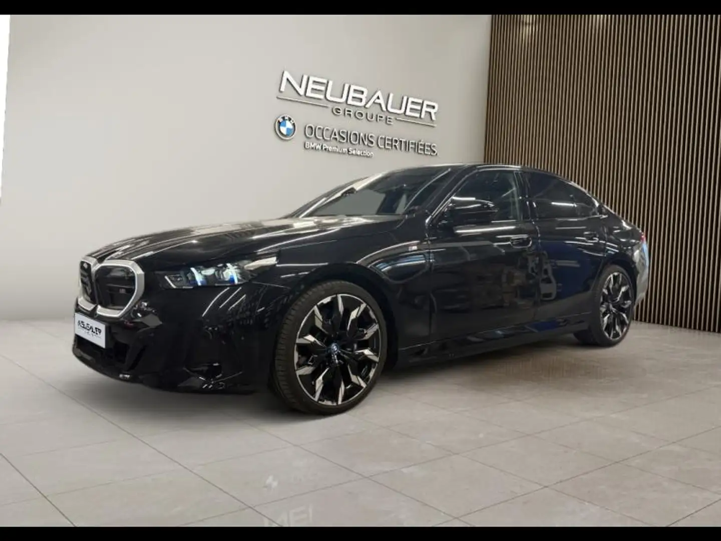 BMW M6 i5 M60 601ch xDrive Fekete - 1