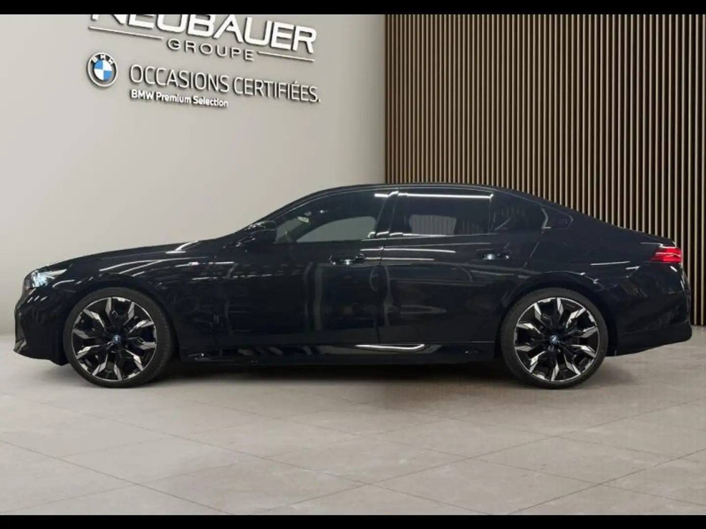BMW M6 i5 M60 601ch xDrive Noir - 2