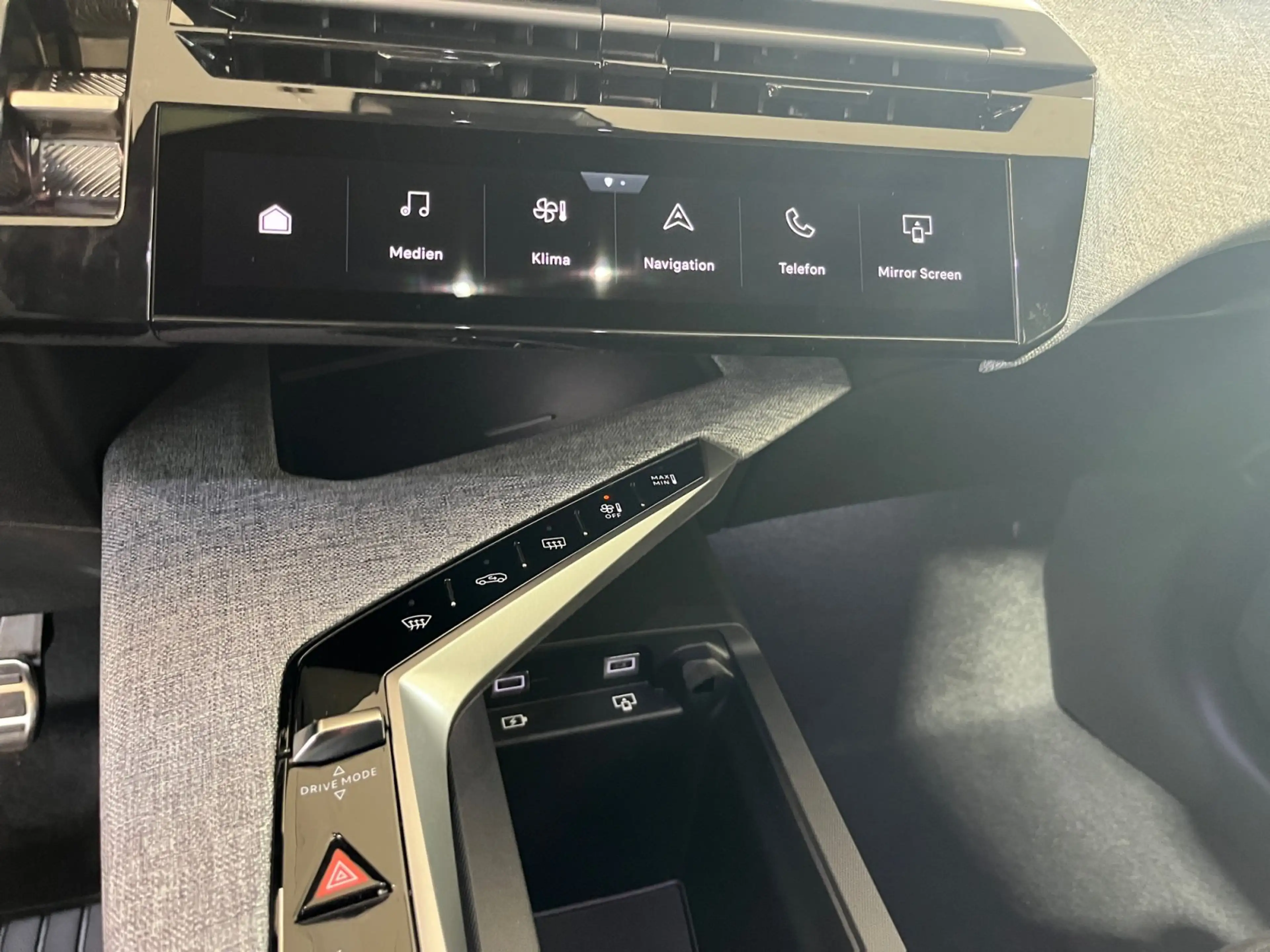 Peugeot 5008 1.2 145 GT Exclusive ACC Alcantara LED Navi — photo 16