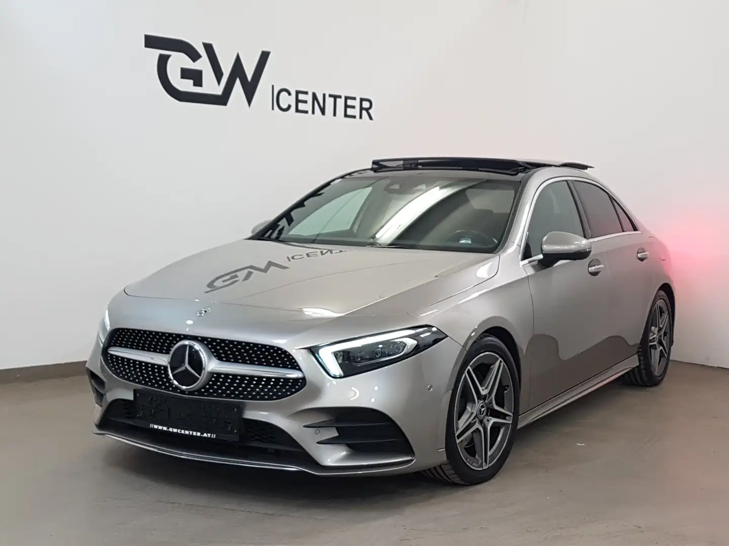 Mercedes-Benz A 220 d 4Matic Limousine AMG Line Panorama 360° Gris - 2