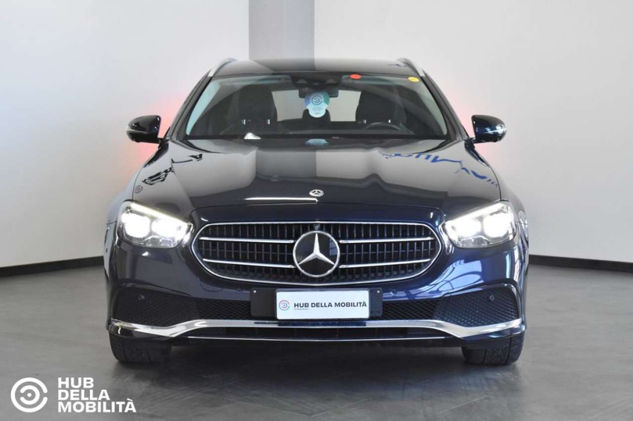 Mercedes-Benz E 300 de S.W. Auto EQ-Power Business Sport
