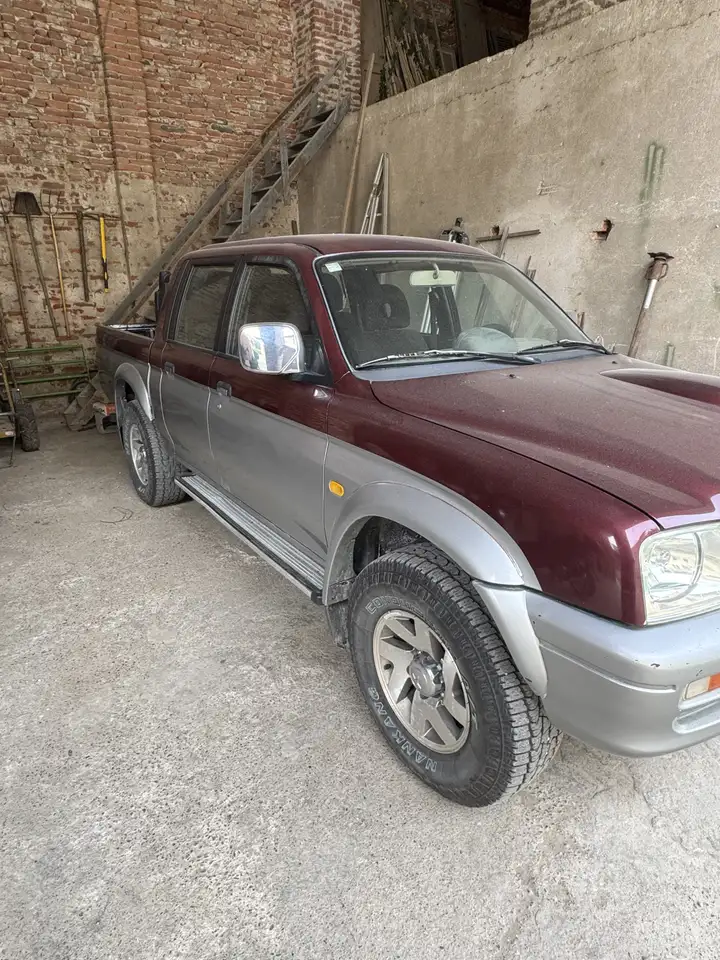 Mitsubishi L200 d.cab 2.5 tdi GLX 4wd, foto 2