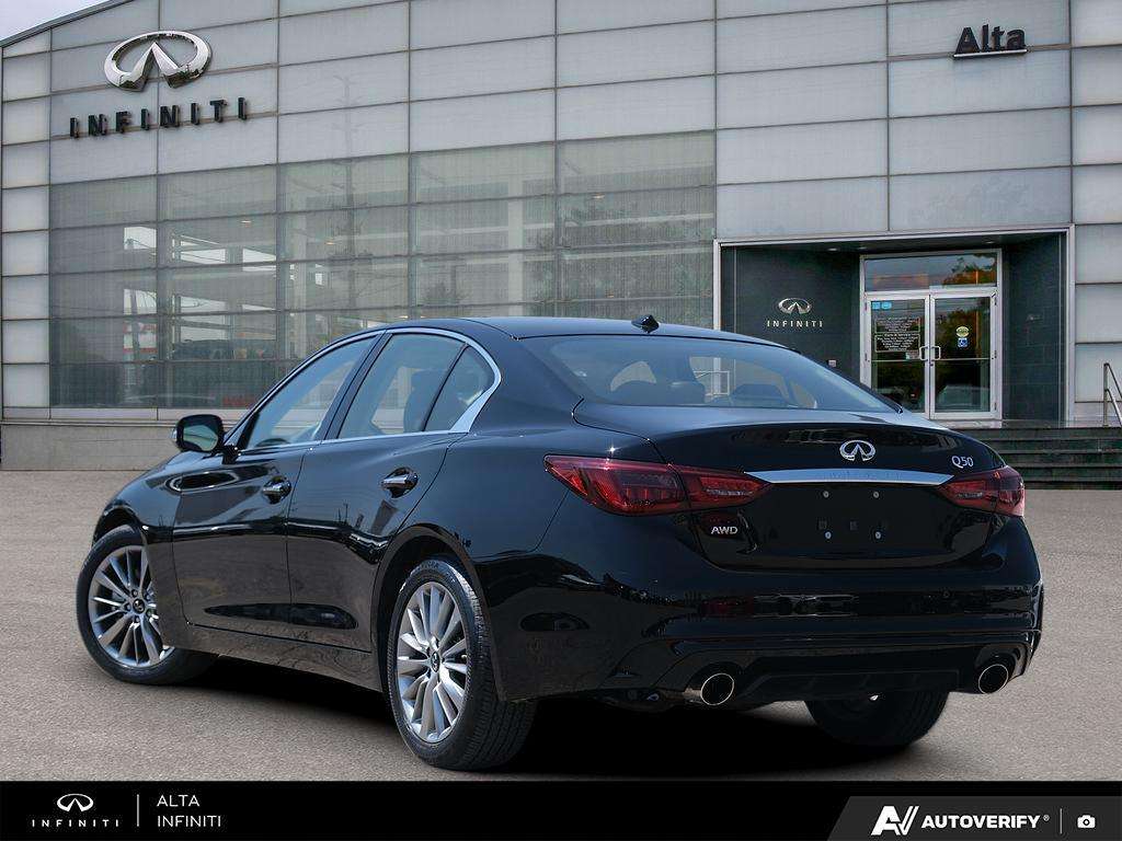 2024 Infiniti Q50 LUXE | Great Condition | Clean Carfax — снимка 1