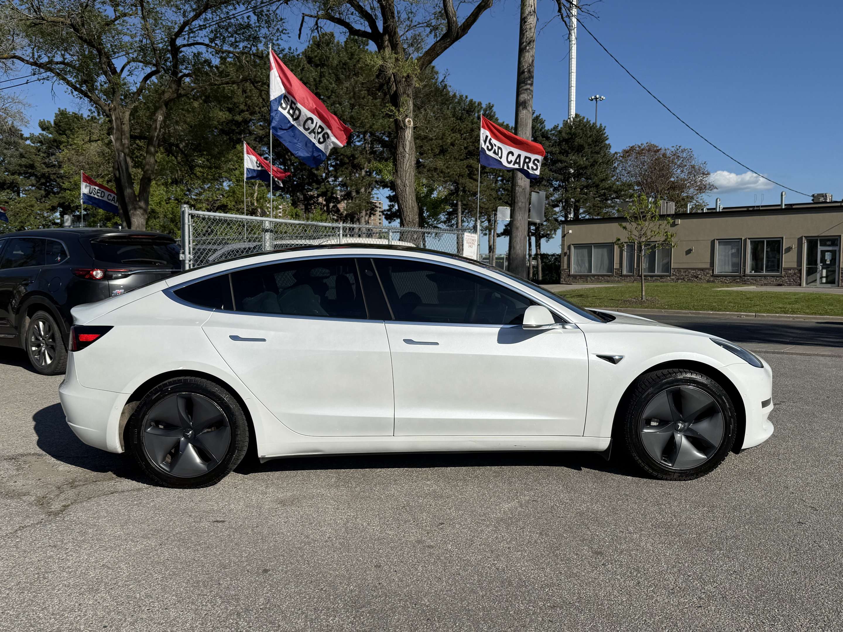 2020 Tesla Model 3 Standard Range Plus l RWD l 2 Sets of Tires thumb 9