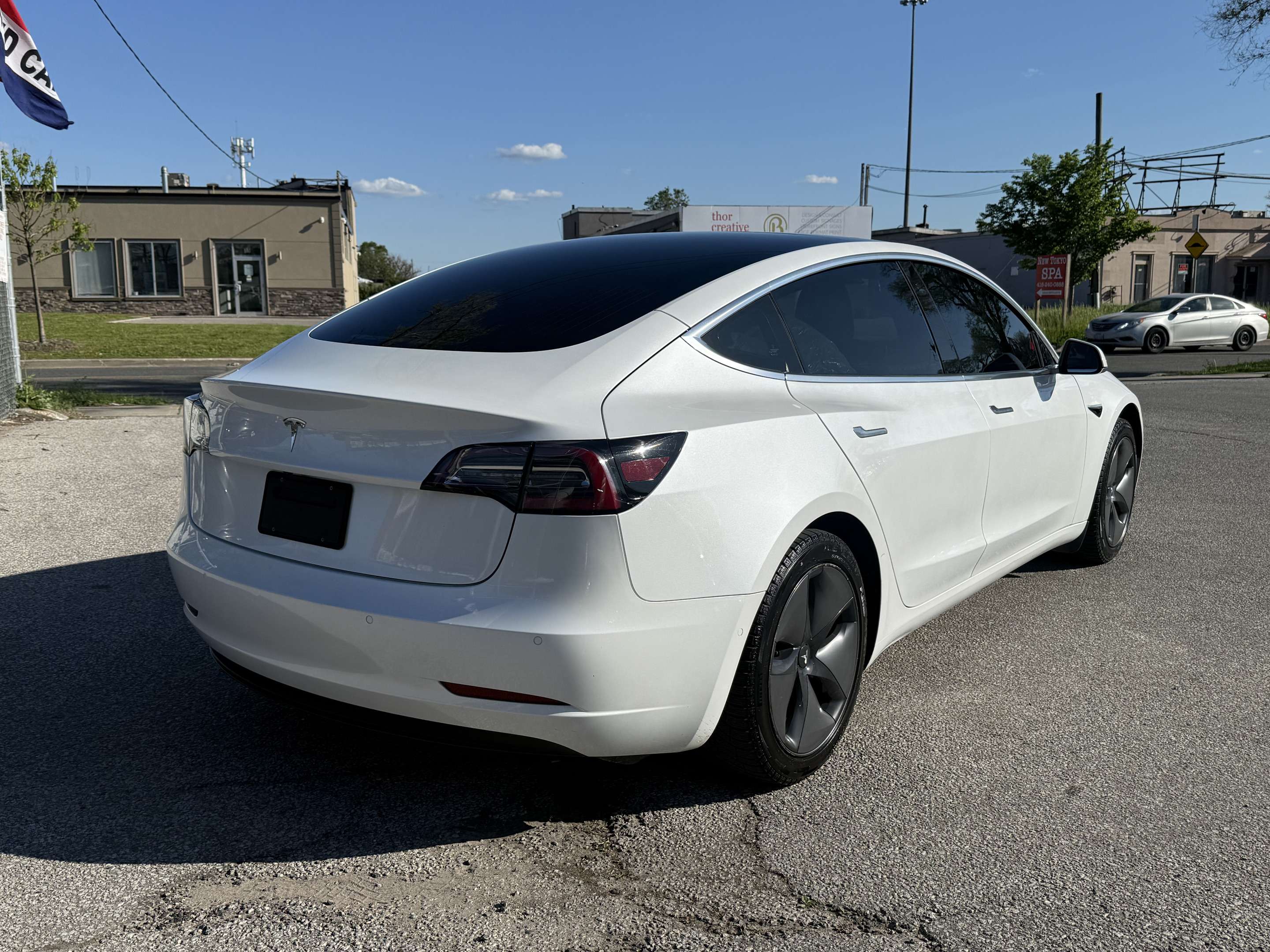 2020 Tesla Model 3 Standard Range Plus l RWD l 2 Sets of Tires thumb 8