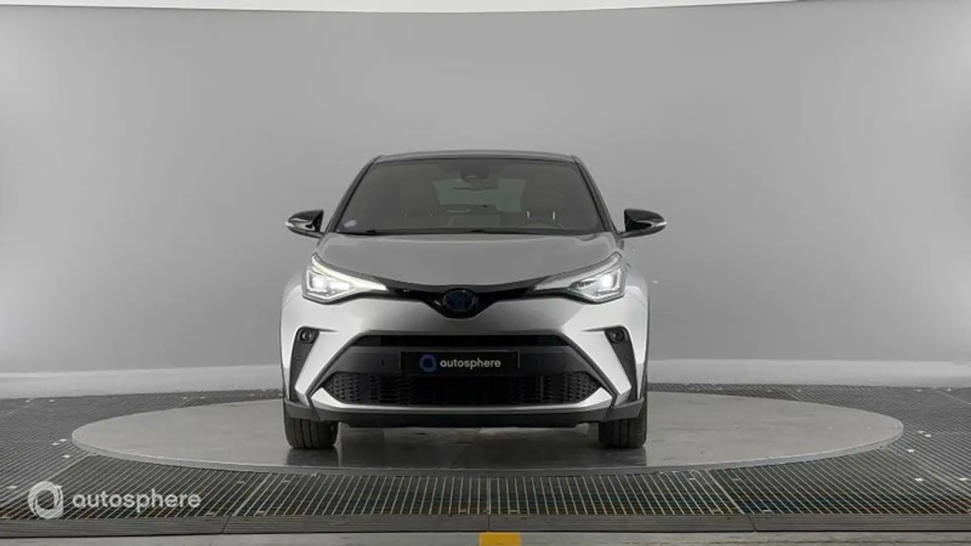 Toyota C-HR 122h Distinctive 2WD E-CVT MY22 - 2
