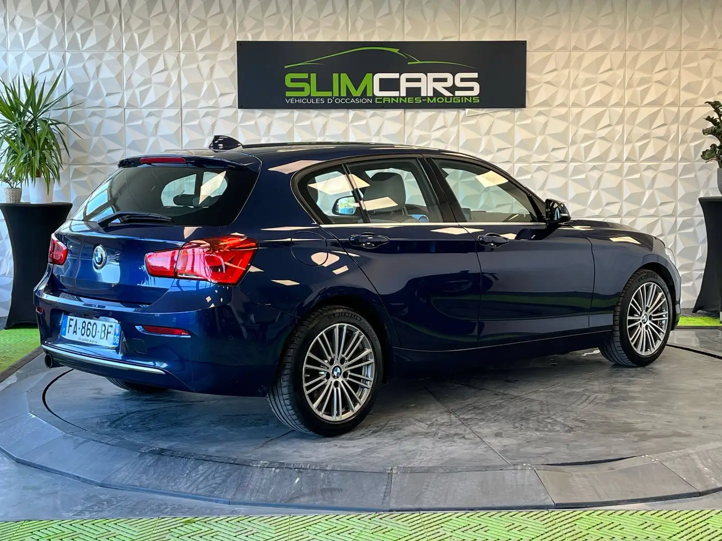 BMW 118 II (F21/F20) 118i 136ch UrbanChic 5p Azul - 2