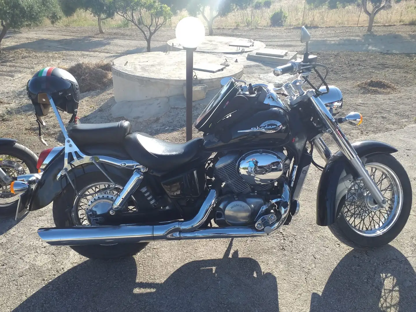 Honda Shadow 750 Чорний - 1