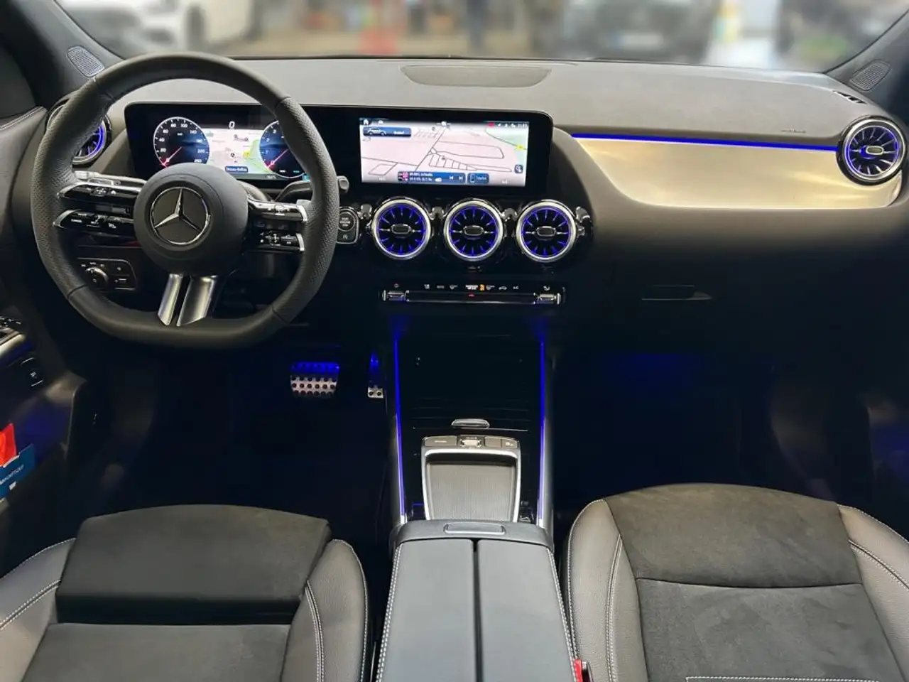 Mercedes-Benz GLA 200 AMG*Multibeam*AHV 12