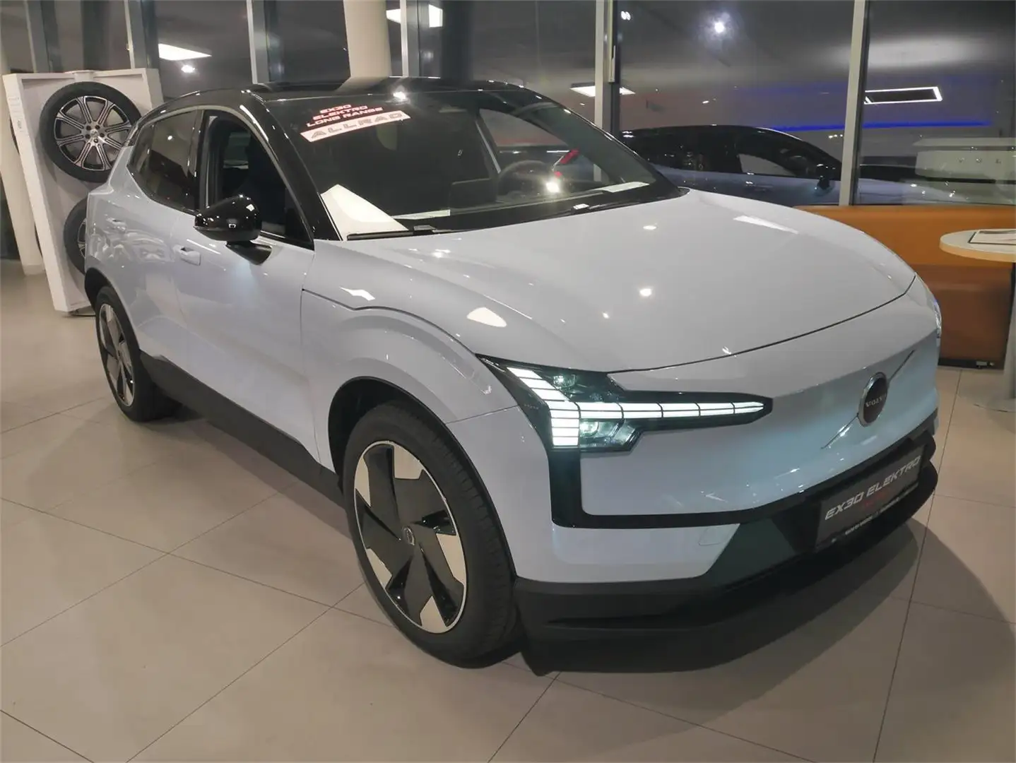 Volvo EX30 Twin Performance Plus Blu/Azzurro - 2