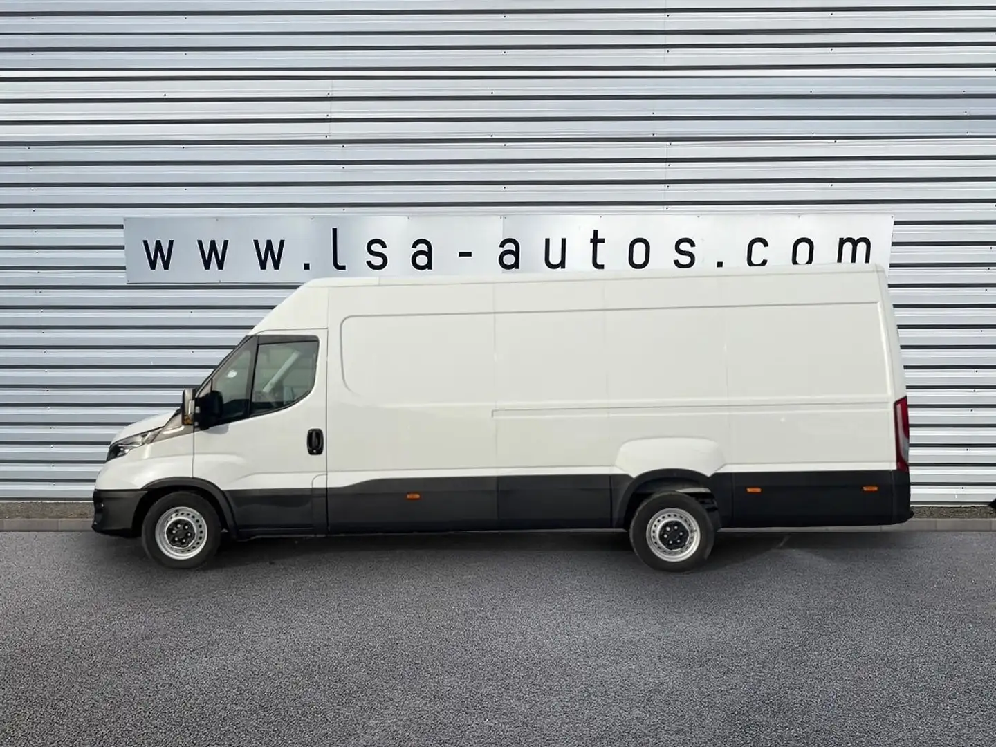 Iveco Daily 35S16S V16 (Quad-Leaf) 160ch Fourgon H2 PHASE 2 Fehér - 2