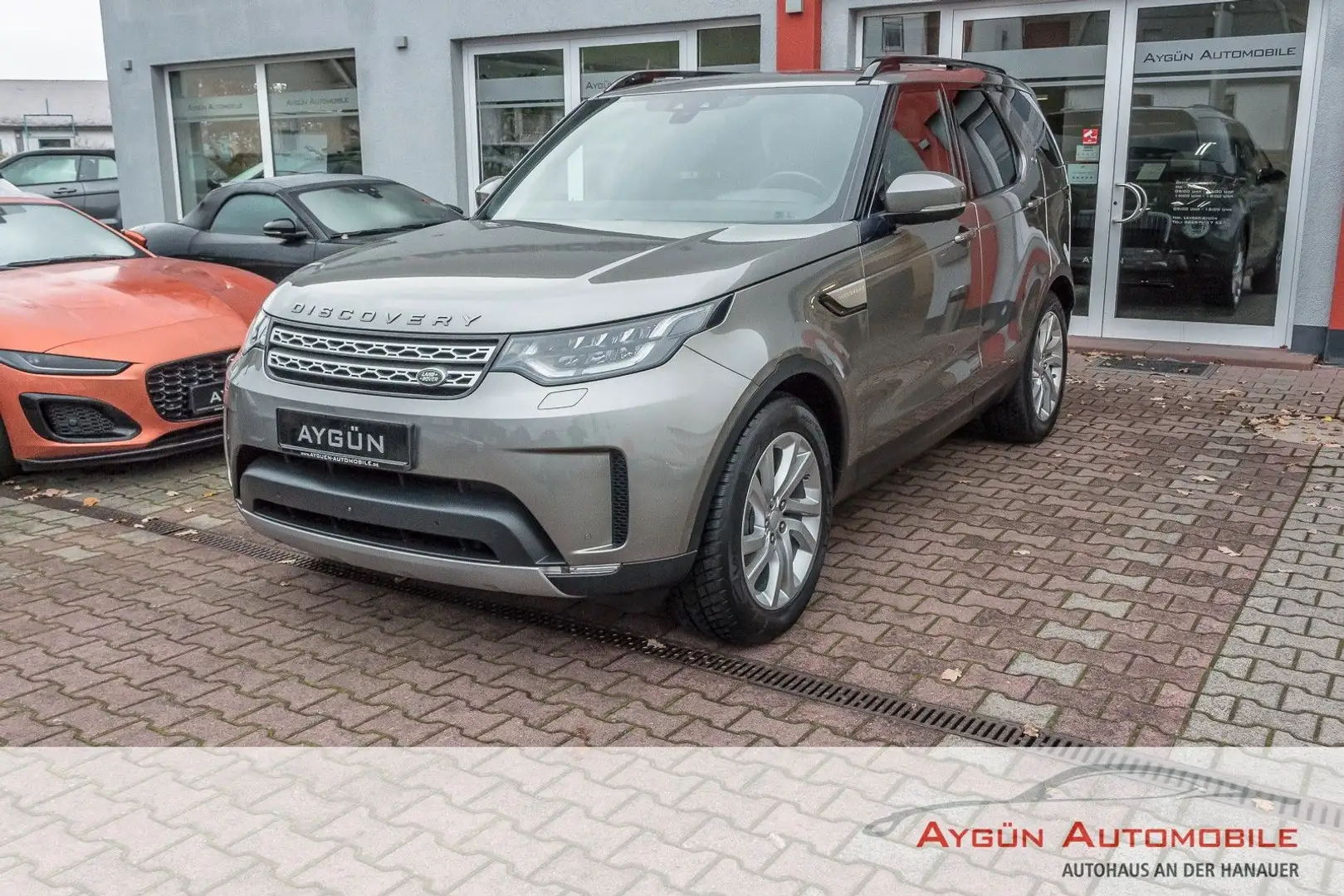 Land Rover Discovery 5 TD6 HSE 7 Sitze / Panorama / Standhe Silber - 2