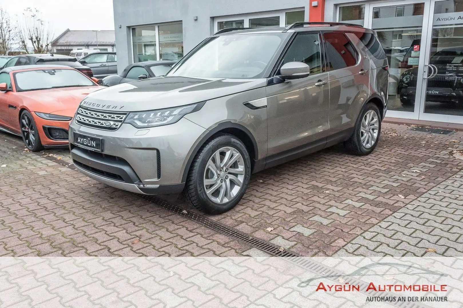 Land Rover Discovery 5 TD6 HSE 7 Sitze / Panorama / Standhe Silber - 1