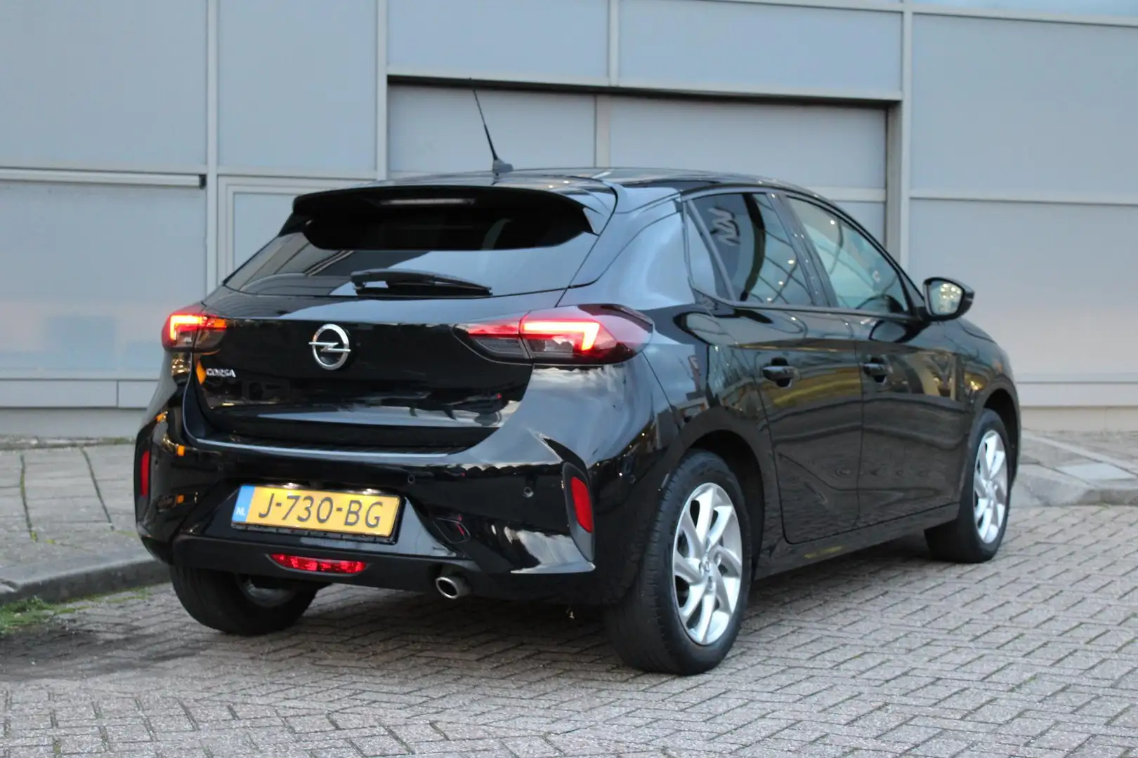 Opel Corsa 1.2 GS Line | Navigatie | Camera | Airco | Cruise Noir - 2
