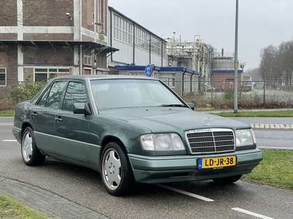 Mercedes-Benz E 220 Elegance | W124 | NL & NAP | 2e Eigenaar | Schuifd