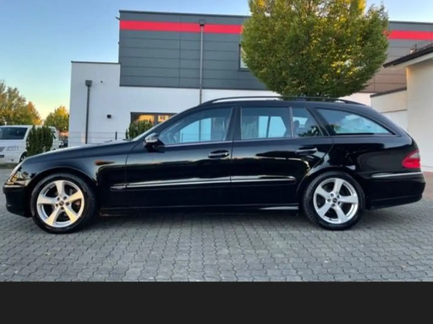 Mercedes-Benz E 200 E 200 T Kompressor Avantgarde Black - 2