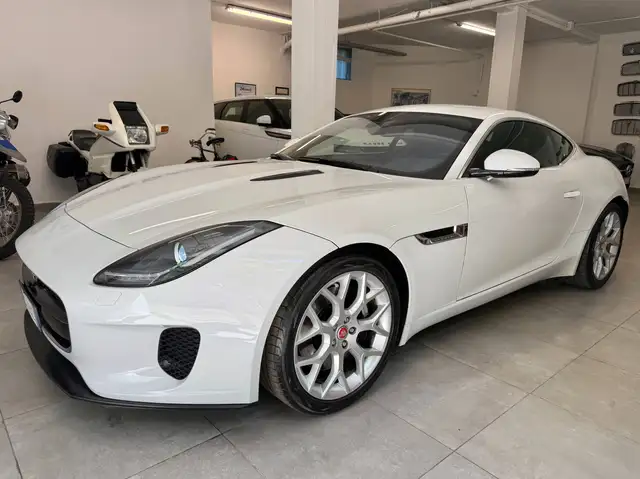 Jaguar F-Type BOOK SERVICE JAGUAR * ITALIANA * CERCHI 19” * NAVIGATORE