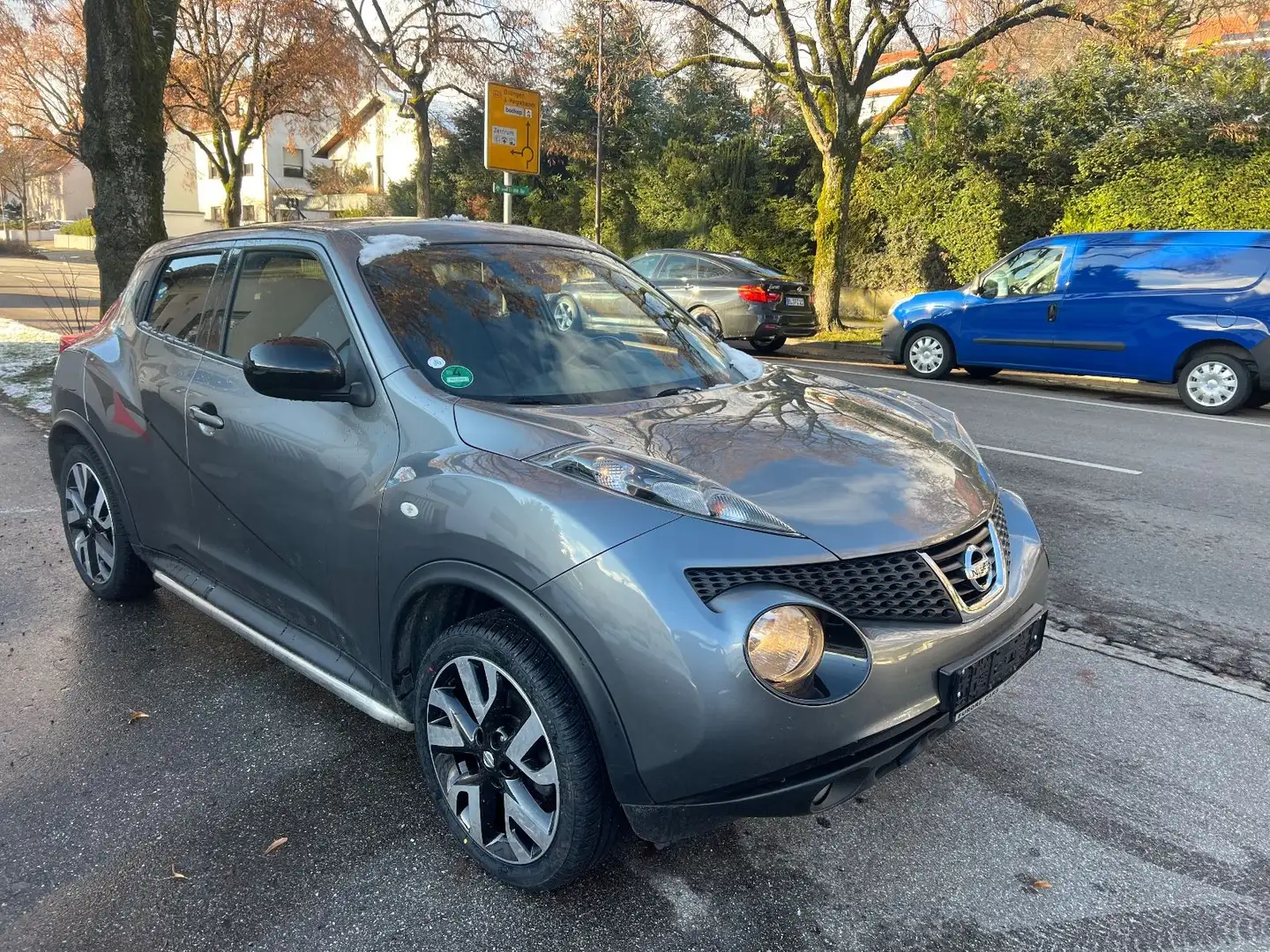 Nissan Juke N-Tec 4x4 Grau - 2