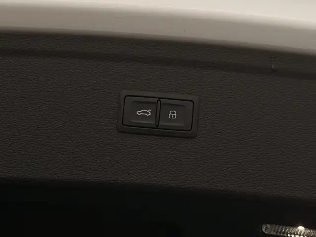 Audi Q5 view 21