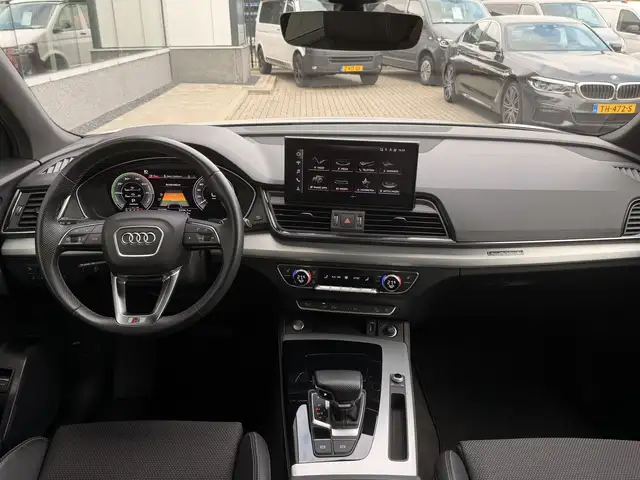 Audi Q5 view 23