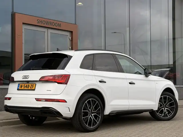 Audi Q5 view 16