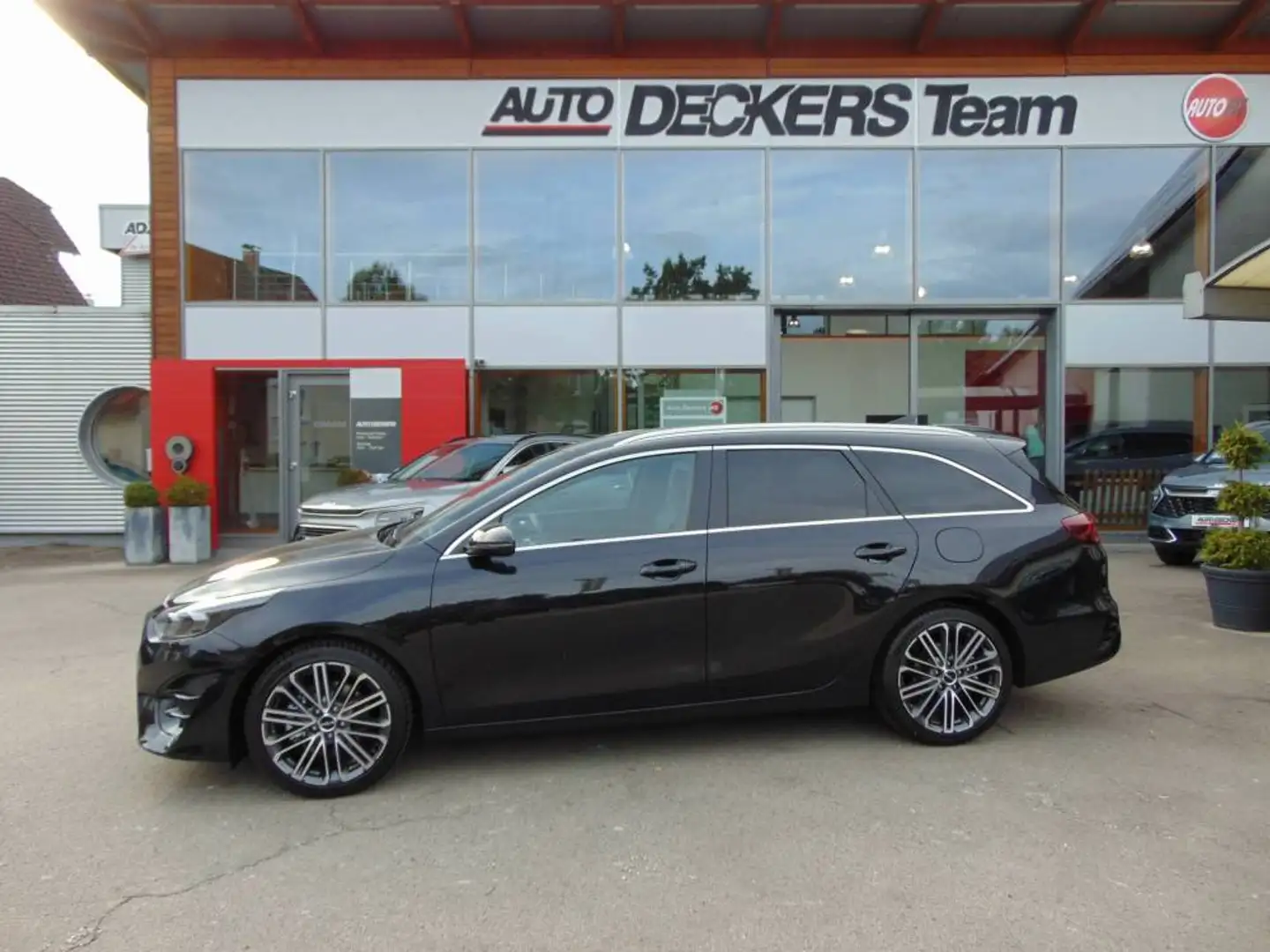 Kia Ceed / cee'd CEED_SW 1.5T DCT7 GTL TEC LEDER 18Z Schwarz - 2