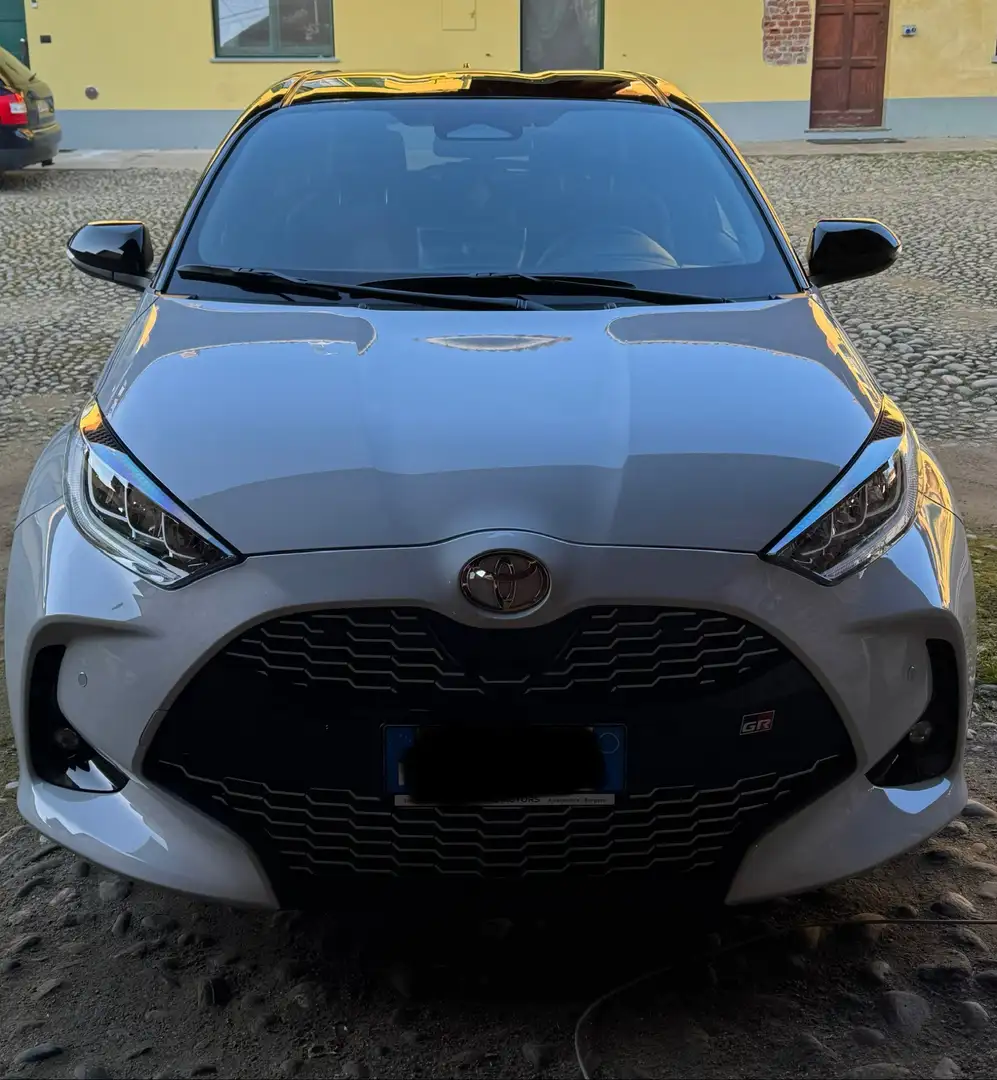 Toyota Yaris 1.5h 130 GR Sport - 130cv- pronta consegna - 2