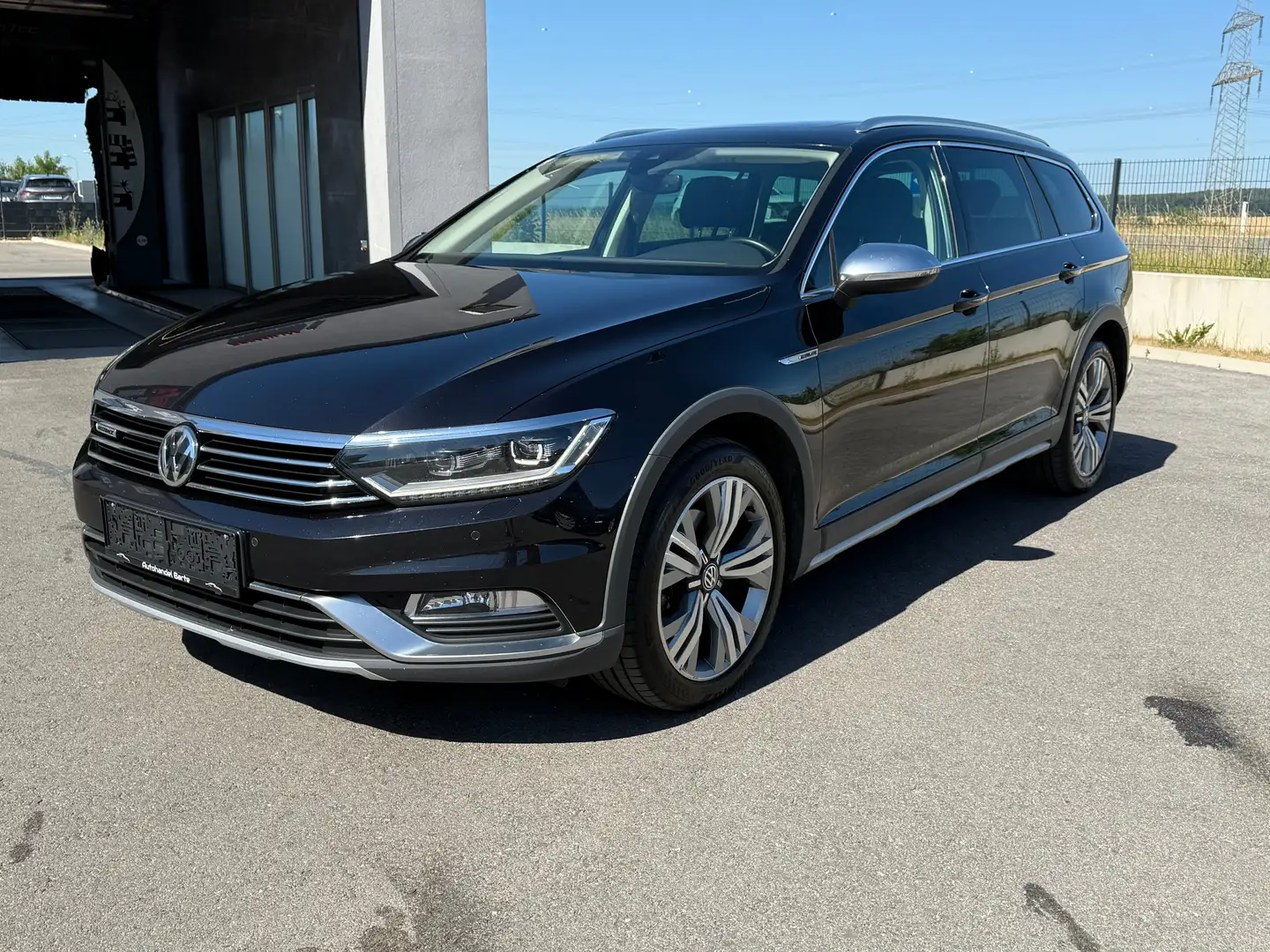 Volkswagen Passat Variant Alltrack*2.0 TDI*DSG*4Motion*Panorama*LED*DigTacho Noir - 1