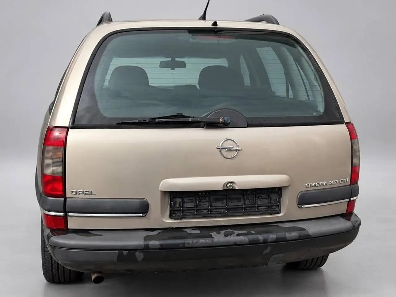 Opel Omega Caravan 2.0 16V CD Reflection, foto 3