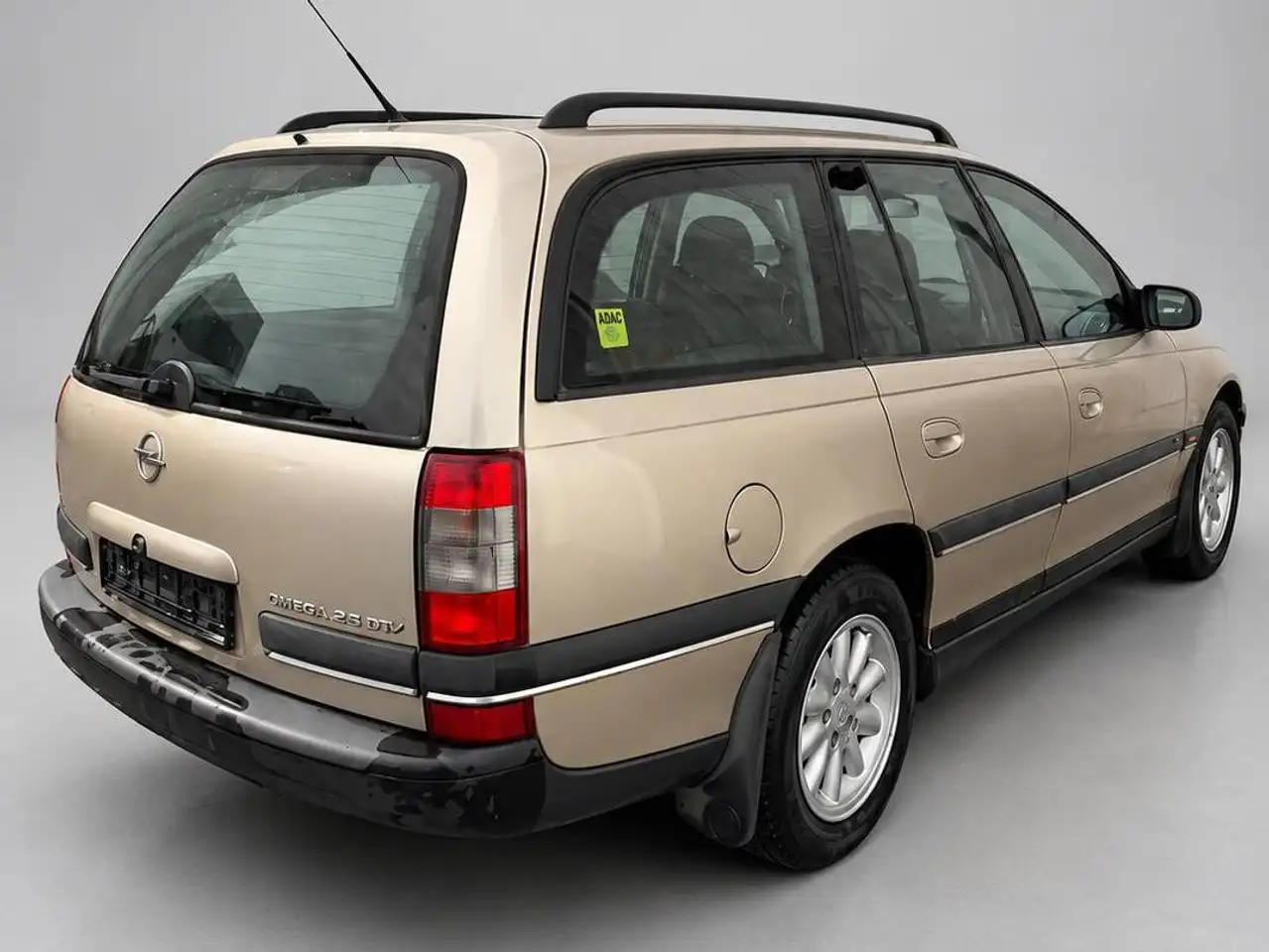 Opel Omega Caravan 2.0 16V CD Reflection, foto 4