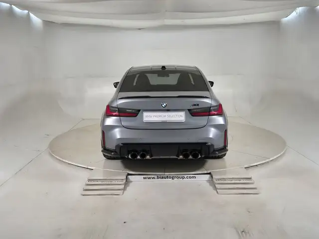 BMW M3 view 4