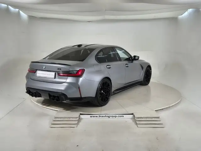 BMW M3 view 5