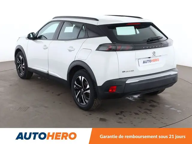 Peugeot 2008 view 4