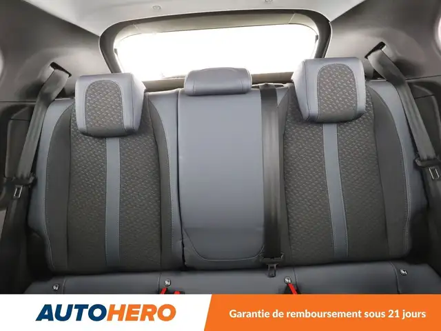Peugeot 2008 view 15
