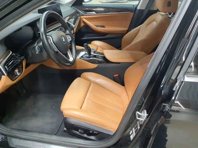 BMW 5 Series view 7