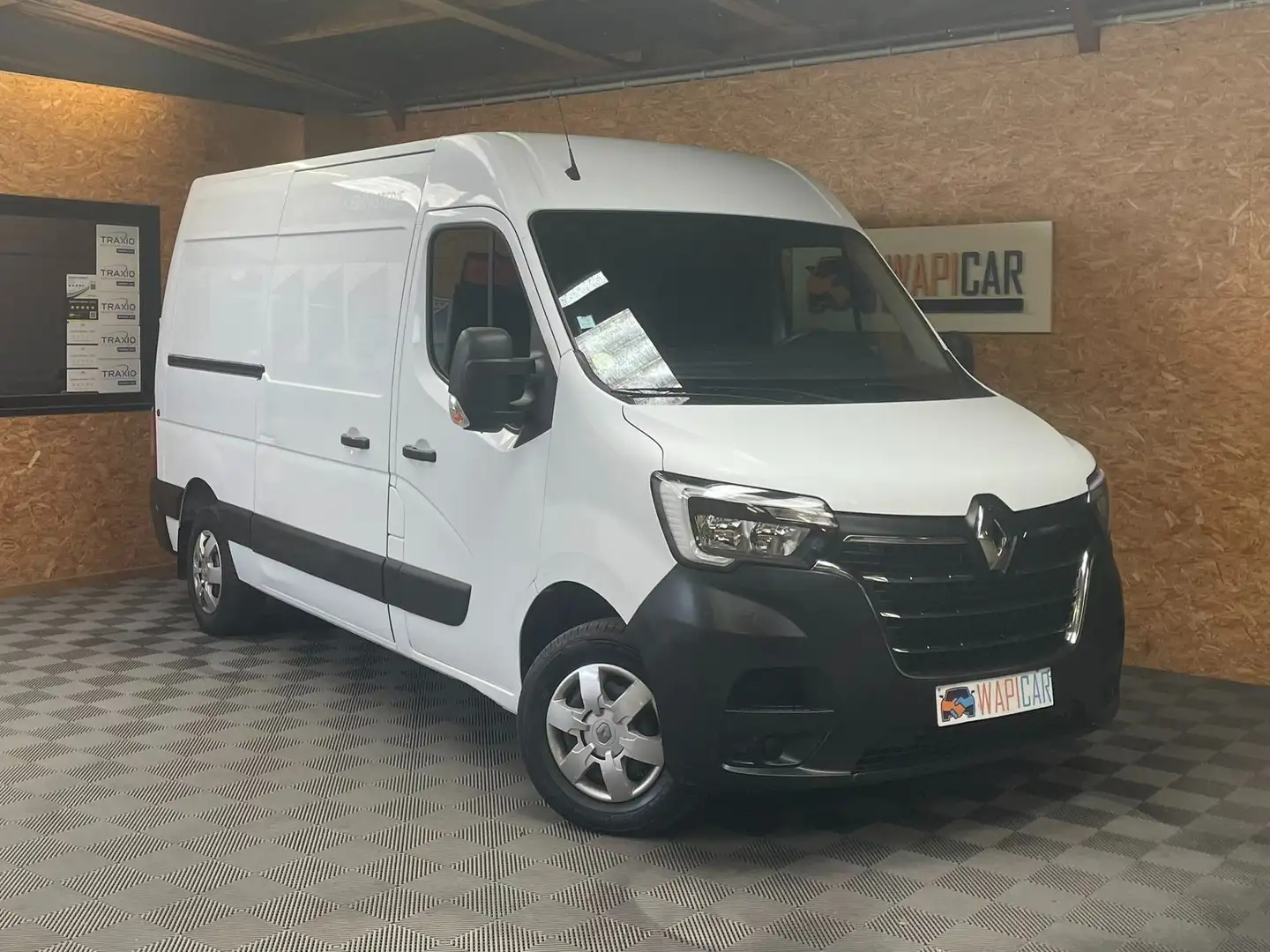 Renault Master 2.3 dCi 180cv 3t5 L2H2 Wit - 1