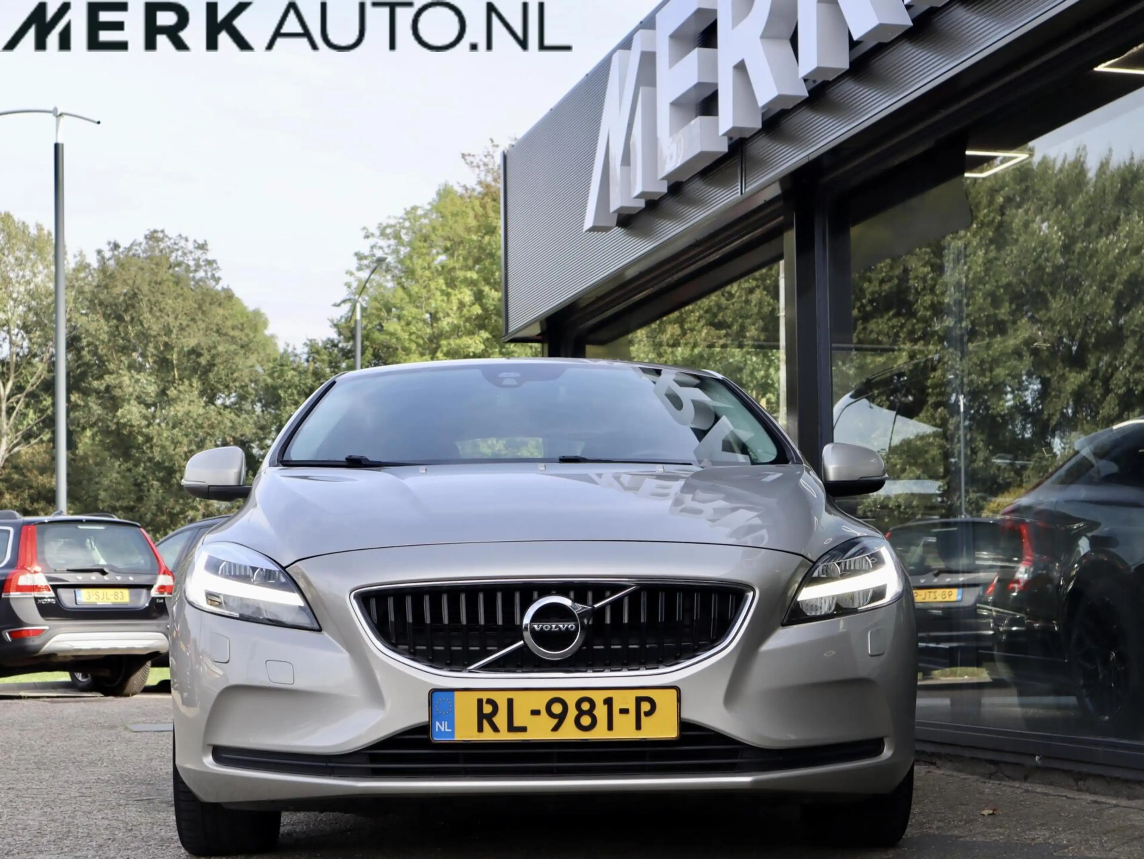 Volvo V40 2.0 T2 Nordic+, Standkachel, Stoelverwarming — photo 7