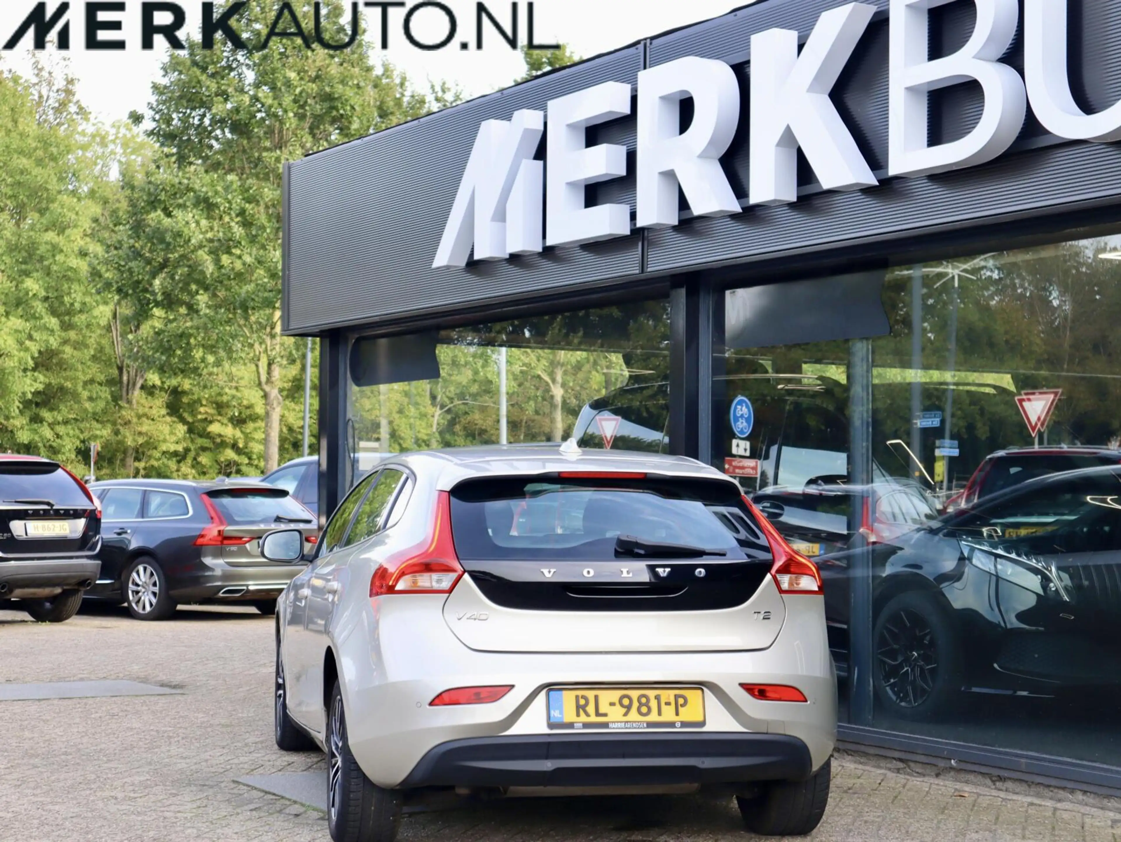 Volvo V40 2.0 T2 Nordic+, Standkachel, Stoelverwarming — photo 3