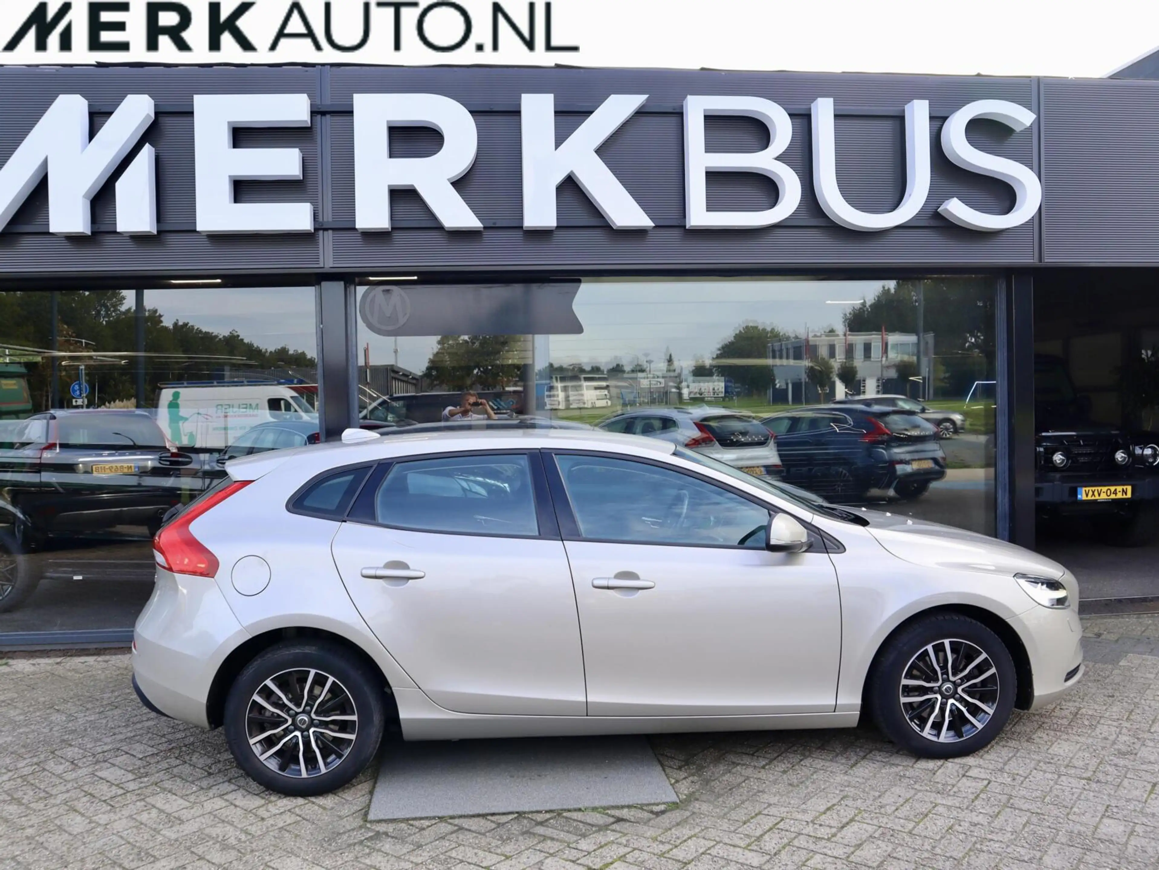 Volvo V40 2.0 T2 Nordic+, Standkachel, Stoelverwarming — photo 5