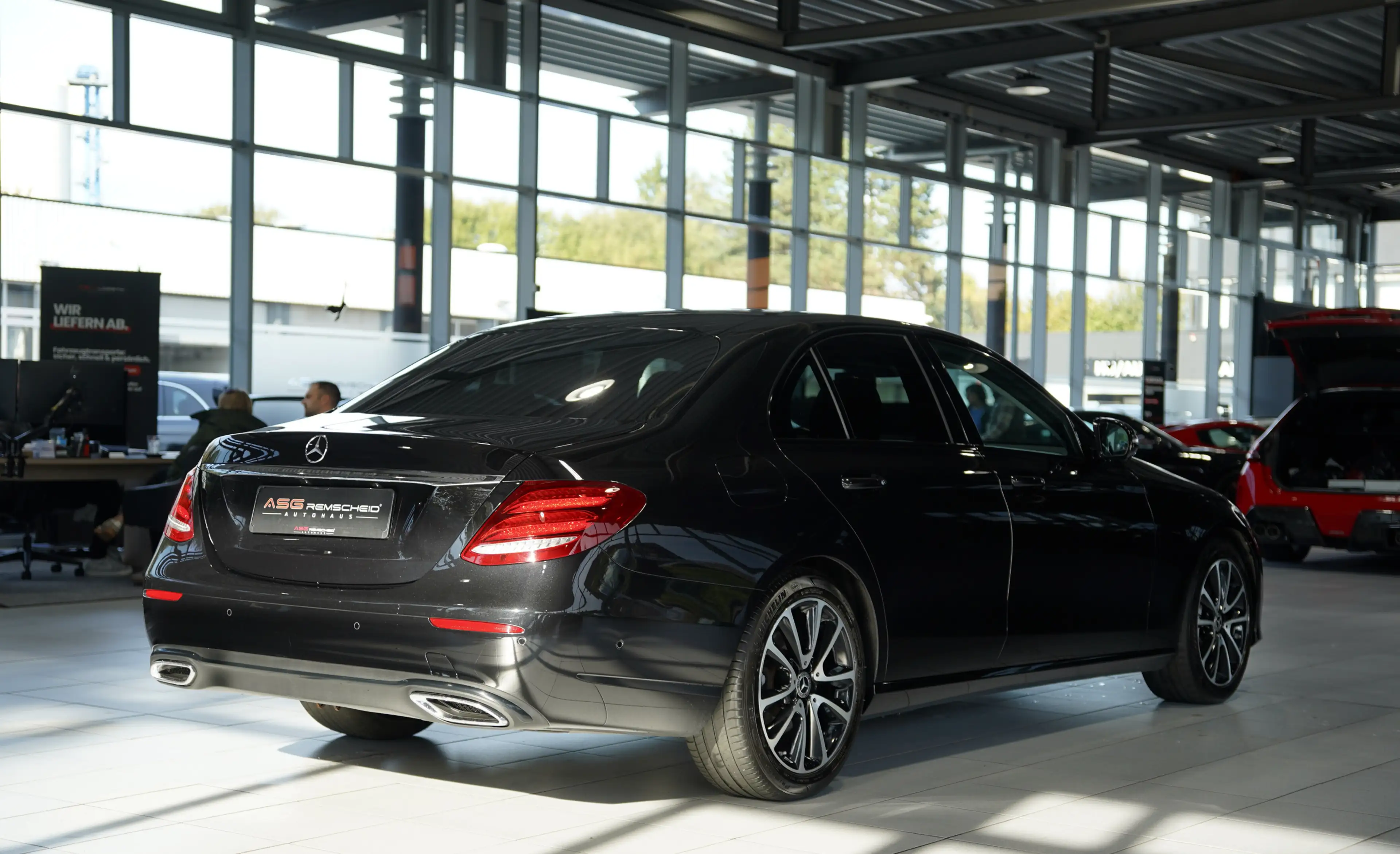 Mercedes-Benz E 220 d Limousine Avantgarde *2.H *Wide*GSD*AHK — photo 7