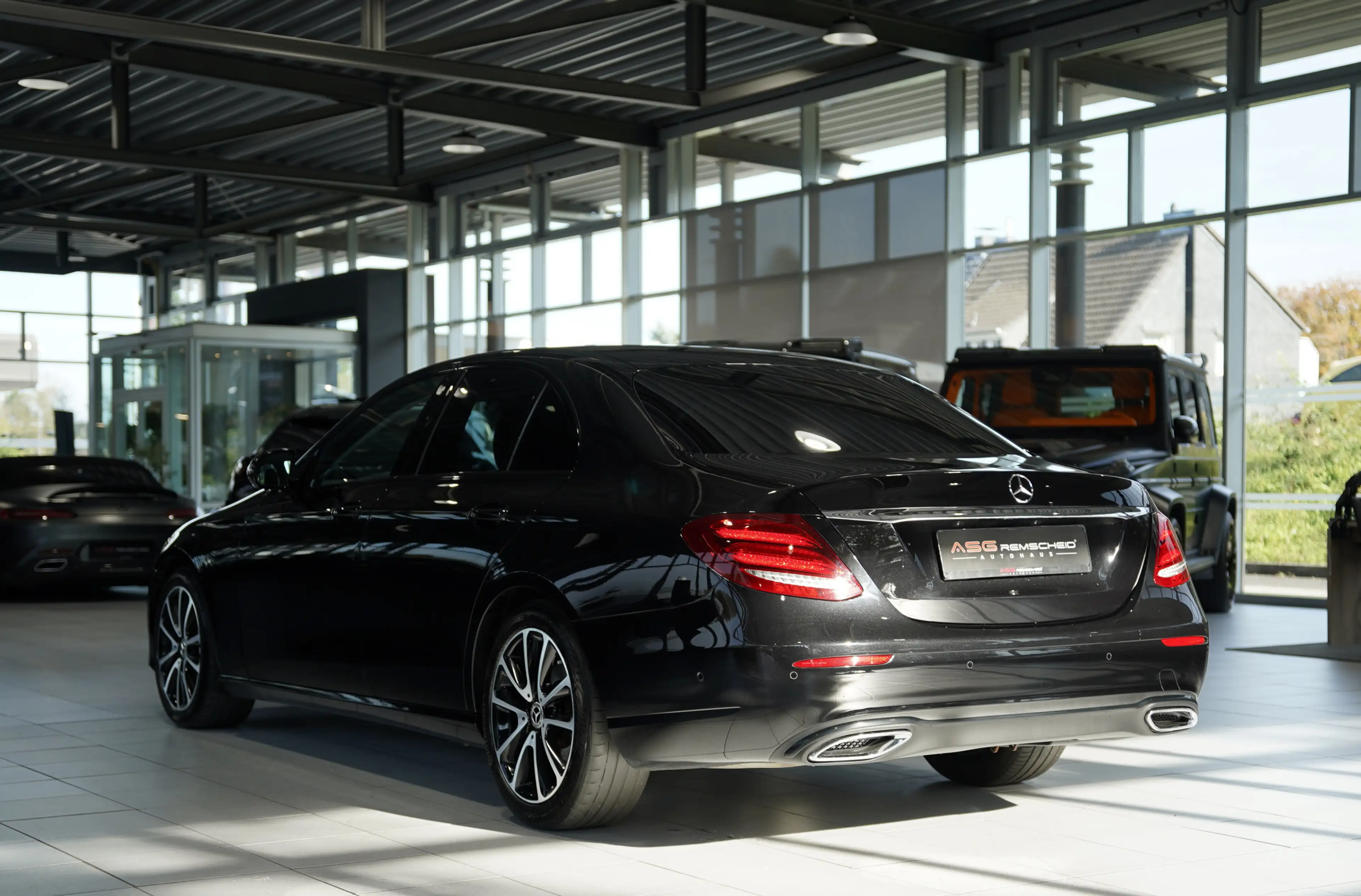 Mercedes-Benz E 220 d Limousine Avantgarde *2.H *Wide*GSD*AHK — photo 10