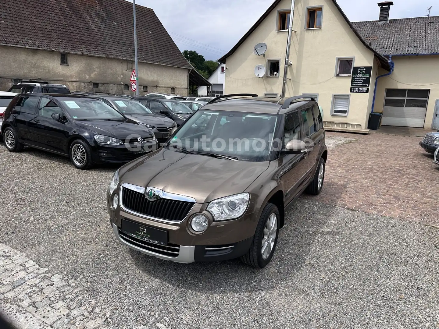 Skoda Yeti 2.0 TDI 4x4 * 1.Hand * Lückl. Serv. * AHK * Brun - 2