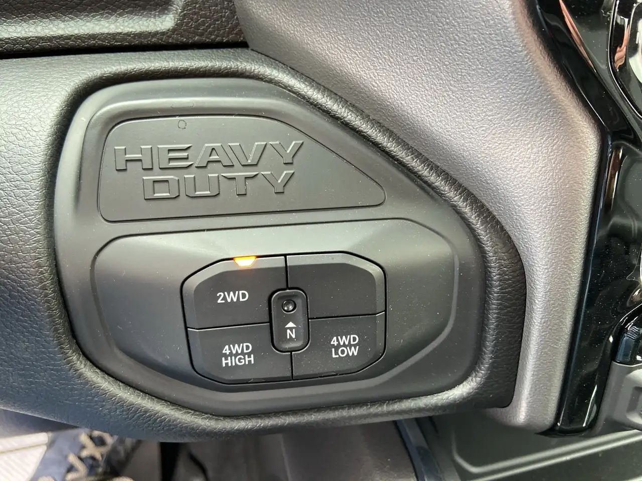 RAM 3500 снимка RAM 3500
