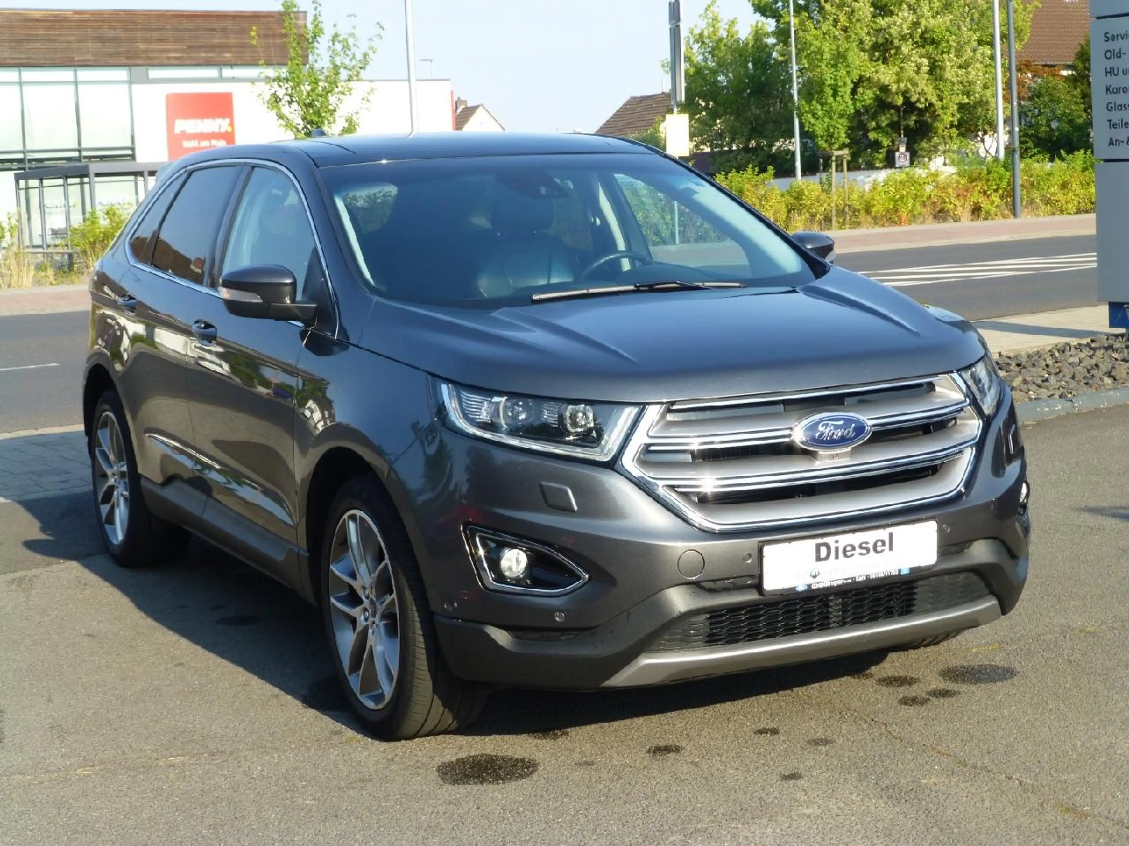 Ford Edge Titanium 4x4 — photo 2