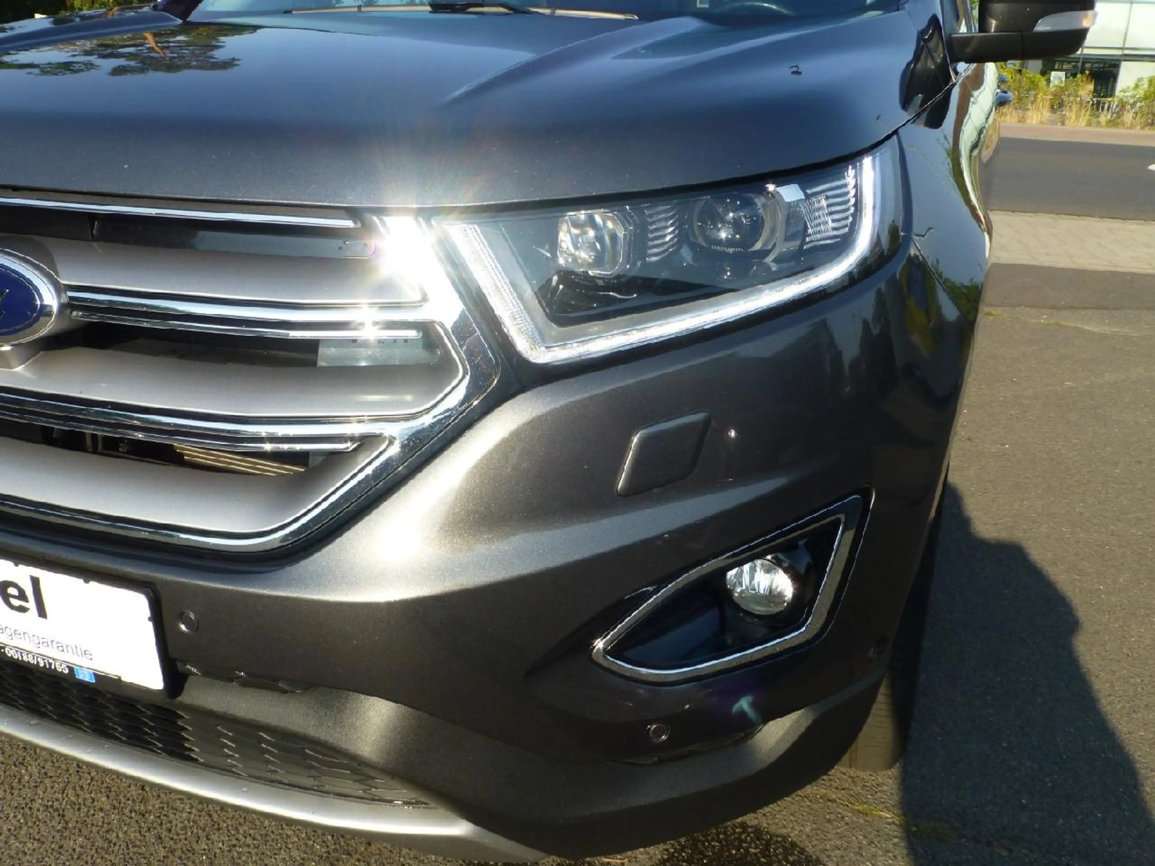 Ford Edge Titanium 4x4 — photo 15