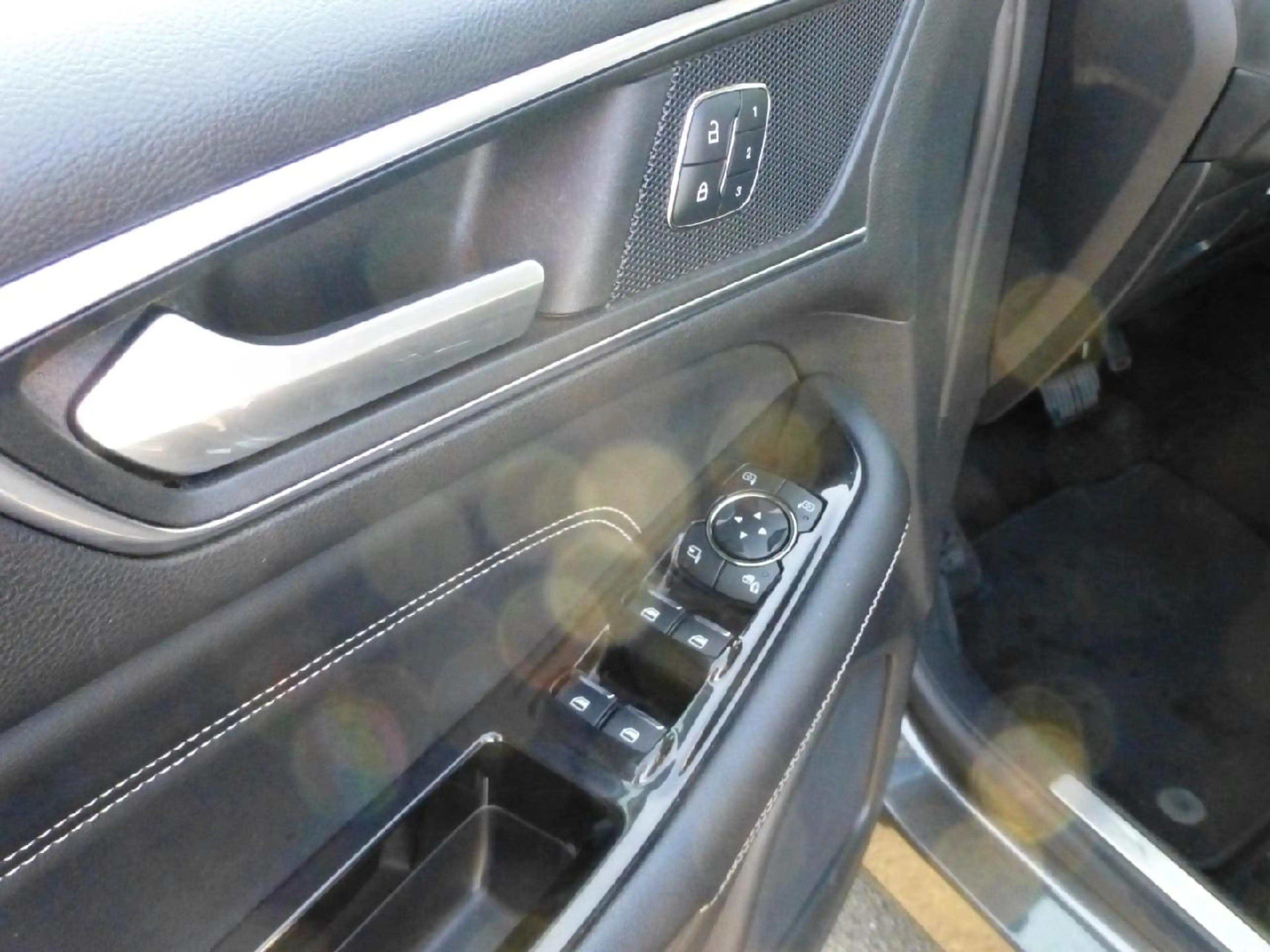 Ford Edge Titanium 4x4 — photo 7