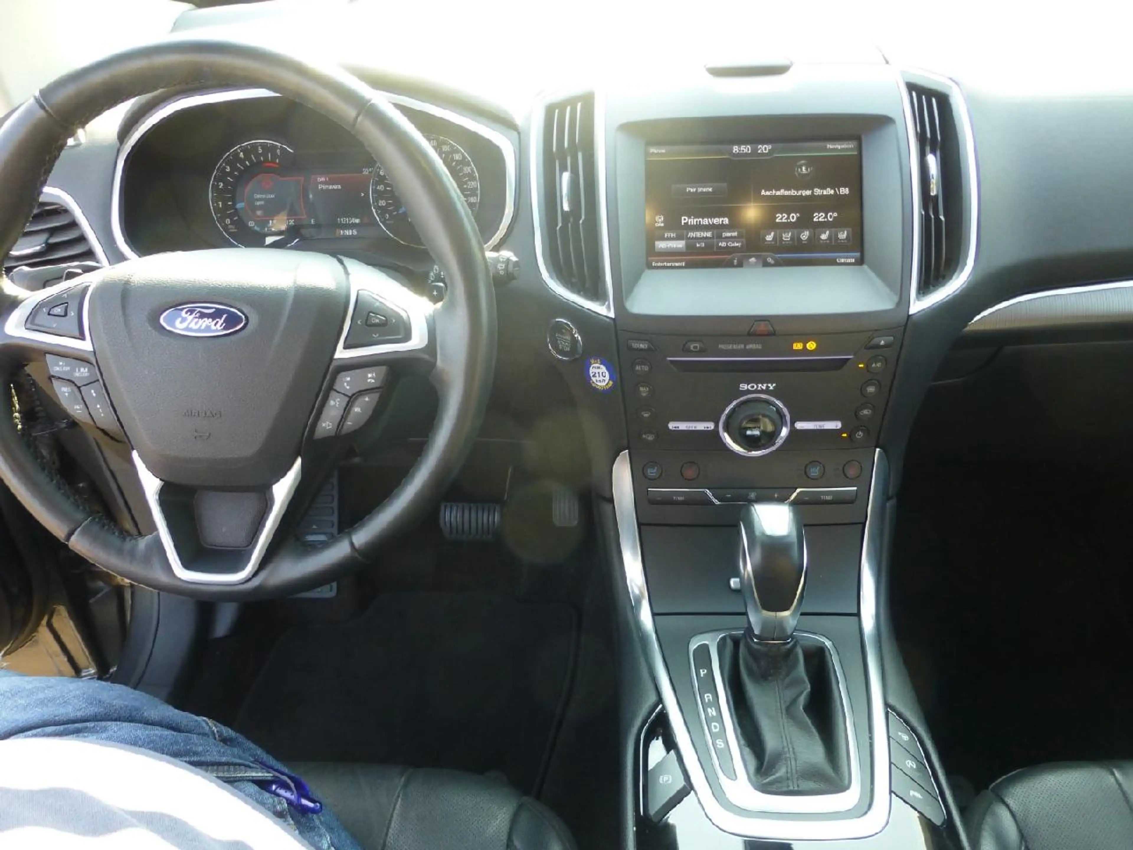 Ford Edge Titanium 4x4 — photo 10