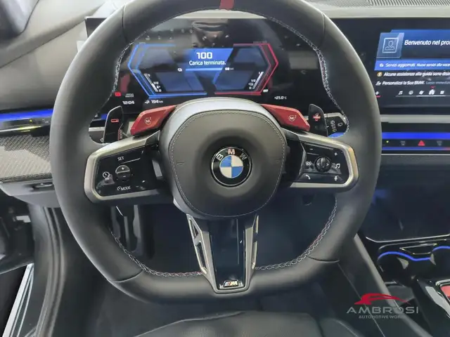 BMW M5 view 11