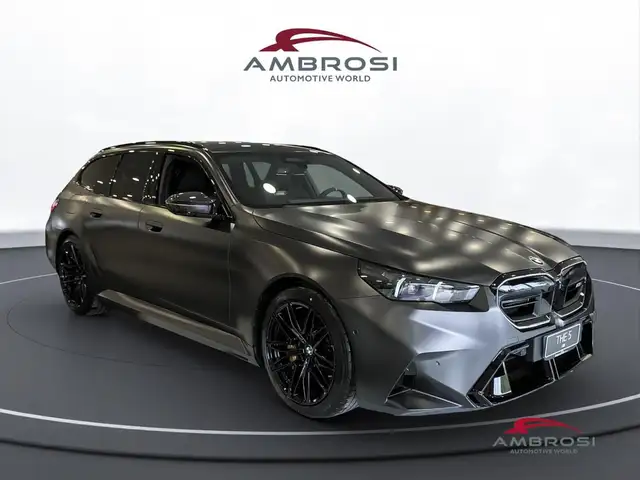 BMW M5 main image